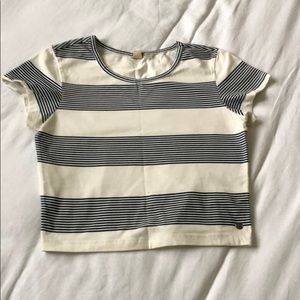 Cropped tee